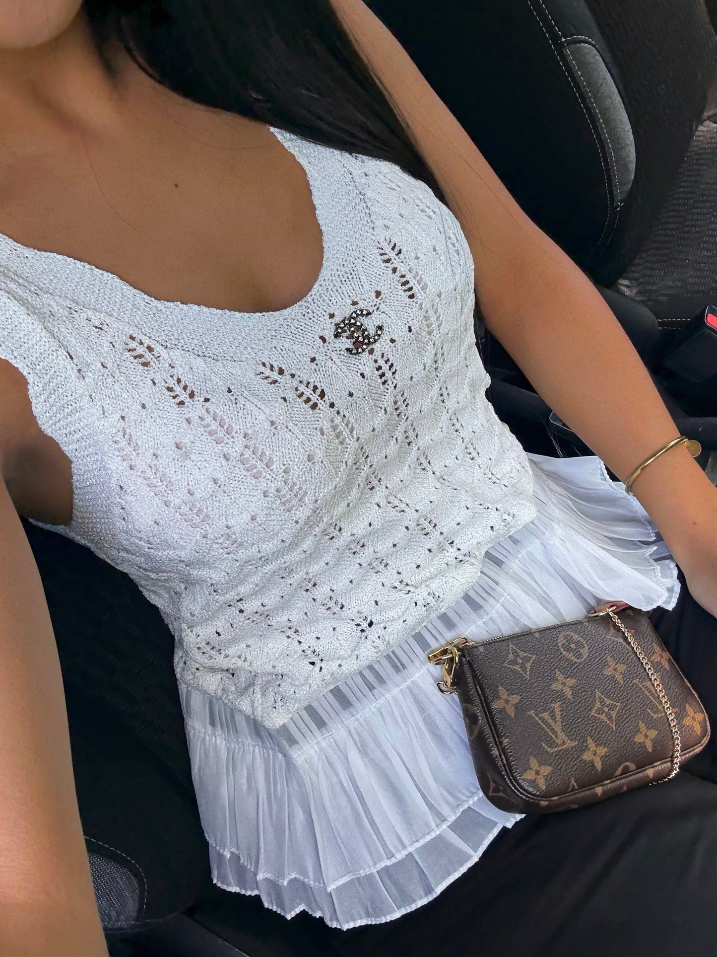 WHITE CROCHET TOP WITH RUFFLES