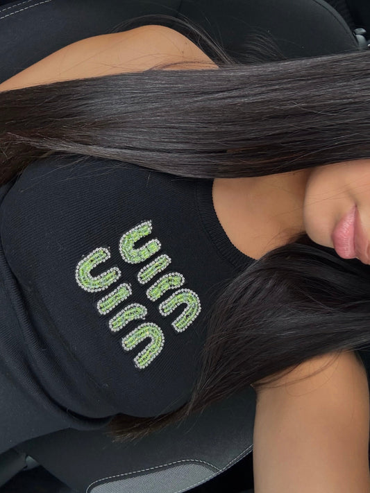 RIBBED BLACK TOP WITH GREEN EMBROIDERED LOGO